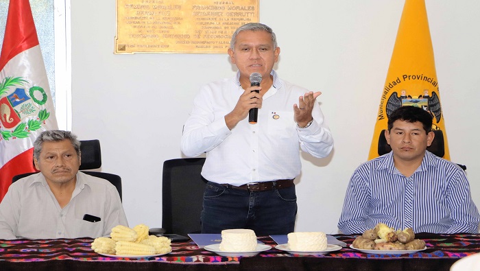 Se firma convenio de trasferencia de recursos financieros entre la MPH y la Municipalidad Distrital de Sumbilca