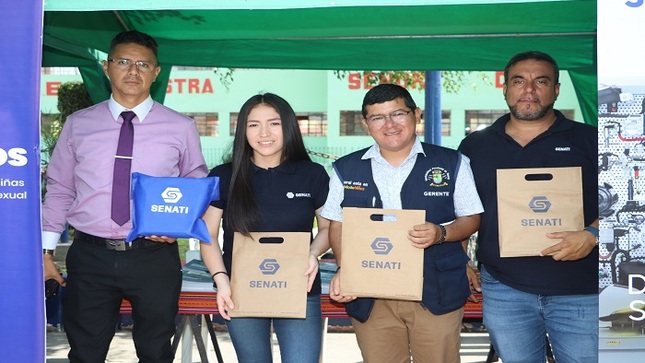 Con gran acogida se realizó Primera Feria Vocacional "EXPOEDUCA"