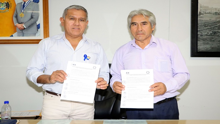 Alcalde Provincial Fernando Cárdenas firmó convenio con el CETPRO - Huaral para impulsar la educación técnico productiva
