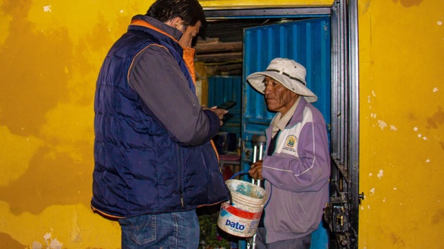 Sub Gerencia de Defensa Civil y Gestión del Riesgo de Desastres a través de su COEP entrega ayuda humanitaria  por fuertes precipitaciones