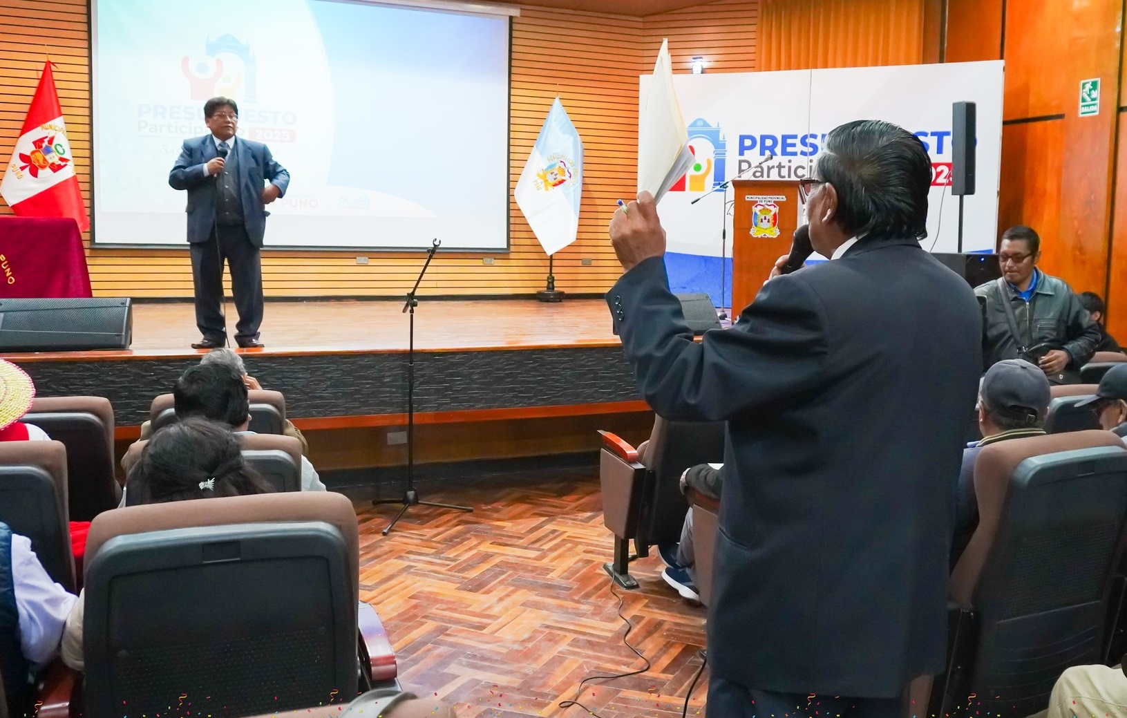 Continúa taller de presupuesto participativo 2025 con presencia de presidentes de barrios de la zona norte y centro