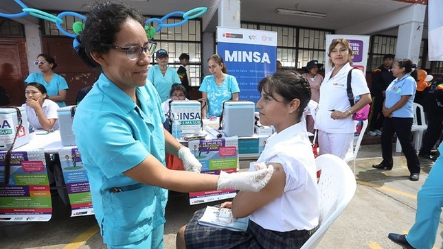 Minsa acerca servicios de atención integral a adolescentes en etapa escolar
