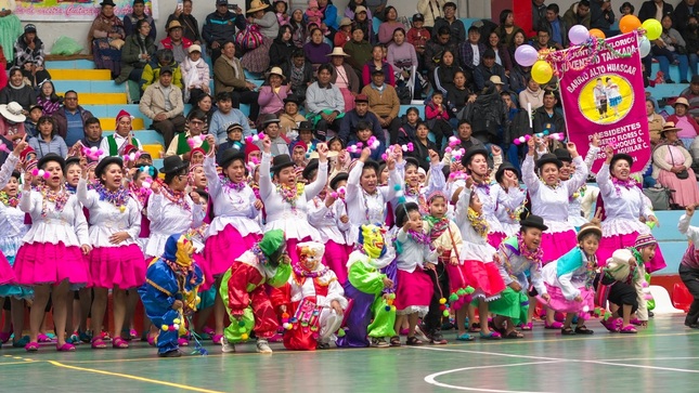 Fiesta de colores y tradiciones en el XXV Concurso de Tarkadas, Pinquilladas y Chacalladas en Puno