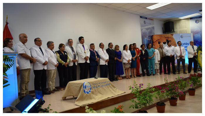 Dr. Carlos Urbano Durand asistió al 8° Aniversario de creación del Hospital de Emergencias Villa El Salvador (HEVES). 