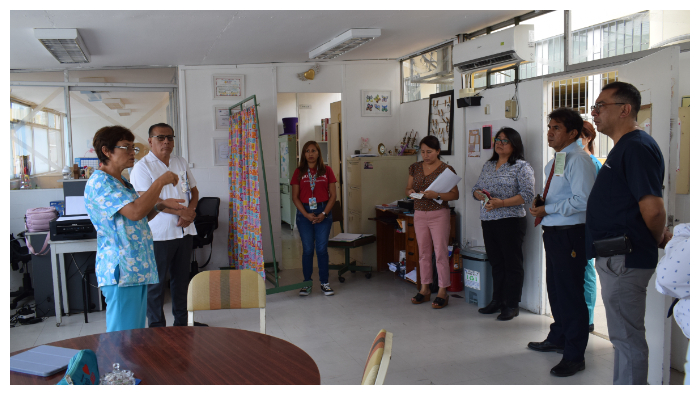 Nuestra máxima autoridad realizó el recorrido en compañía del equipo de gestión del INSN.