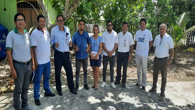 Representantes de diversas instituciones que participan en la implementación del vivero forestal en Bellavista.