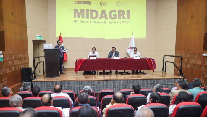 En reunión con la Junta Nacional de Organizaciones de Usuarios de Agua, se atendieron las demandas de autoridades y organizaciones civiles vinculadas al sector.