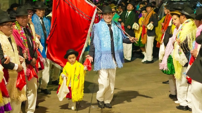 Encuentro pandillero y pasacalle de pandillas puneñas cierran con broche de oro los carnavales 2024 en Puno