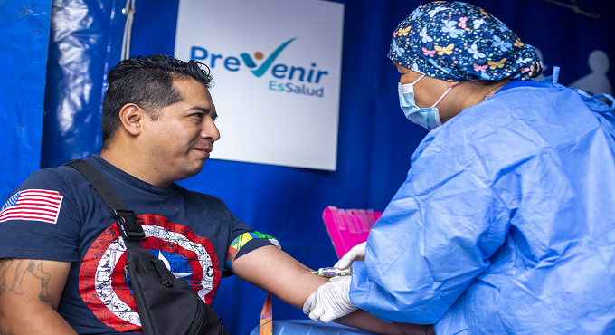 EsSalud y Corporación Universal unen esfuerzos para prevenir enfermedades crónicas y tipos de cáncer entre sus trabajadores
