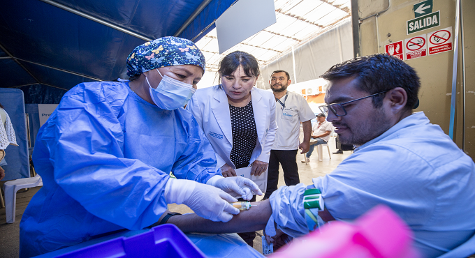 EsSalud y Corporación Universal unen esfuerzos para prevenir enfermedades crónicas y tipos de cáncer entre sus trabajadores