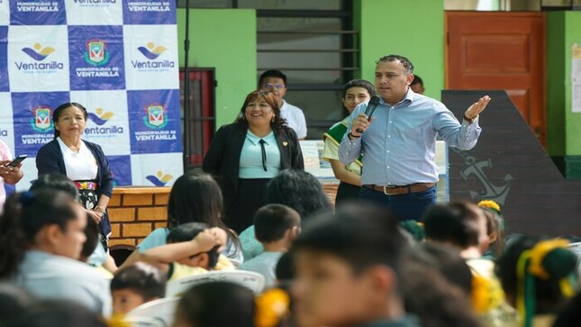 Hoy iniciamos las actividades por el día del libro en el colegio Virgen de Guadalupe. 📚 Agradecemos el compromiso y dedicación de nuestro alcalde 𝐉𝐡𝐨𝐯𝐢𝐧𝐬𝐨𝐧 𝐕𝐚𝐬𝐪𝐮𝐞𝐳 para promover la lectura en nuestro querido distrito. Con su apoyo, estamos fortaleciendo el hábito de la lectura en nuestra comunidad, fomentando el conocimiento y la imaginación en cada rincón. ¡Sigamos adelante, juntos construyendo una sociedad más lectora y culta!  📖✨