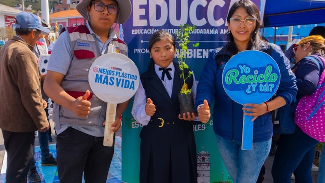¡Menos plástico, más vida! Campaña se realiza con éxito para concientizar el consumo responsable