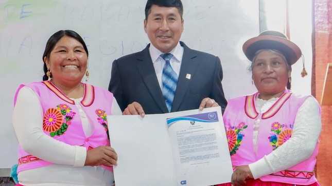 Se realizó ceremonia por el “Dia nacional del artesano”