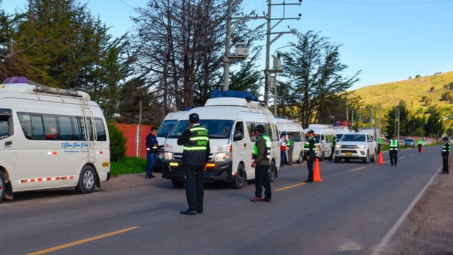 30 Unidades vehiculares fueron sancionadas en el operativo multisectorial en Ichu