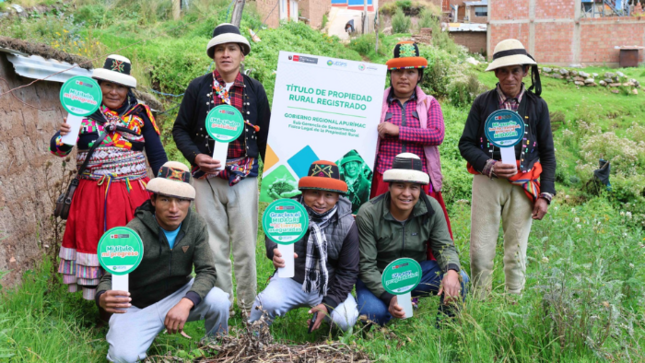 Apurímac: Gobierno entrega más de 1,500 títulos de propiedad rural en la provincia de Cotabambas