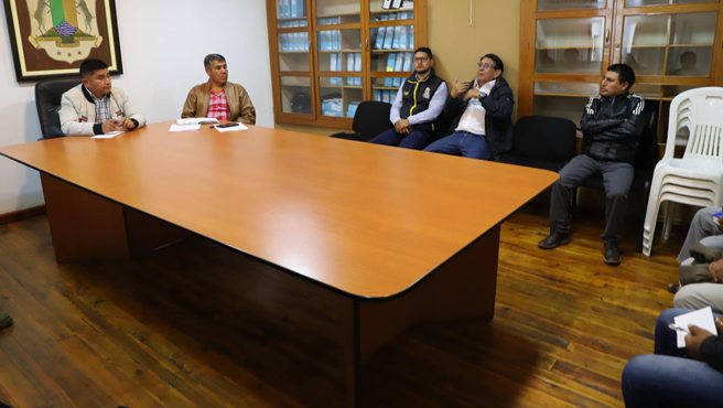 Juntos por la I capacitación magistral a rondas campesinas, urbanas y juntas vecinales