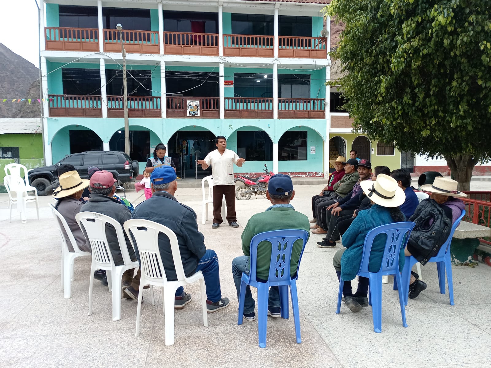 charla para los adultos mayores de 60 aรฑos y para los usuarios de pensiรณn 65 del distrito de Otoca