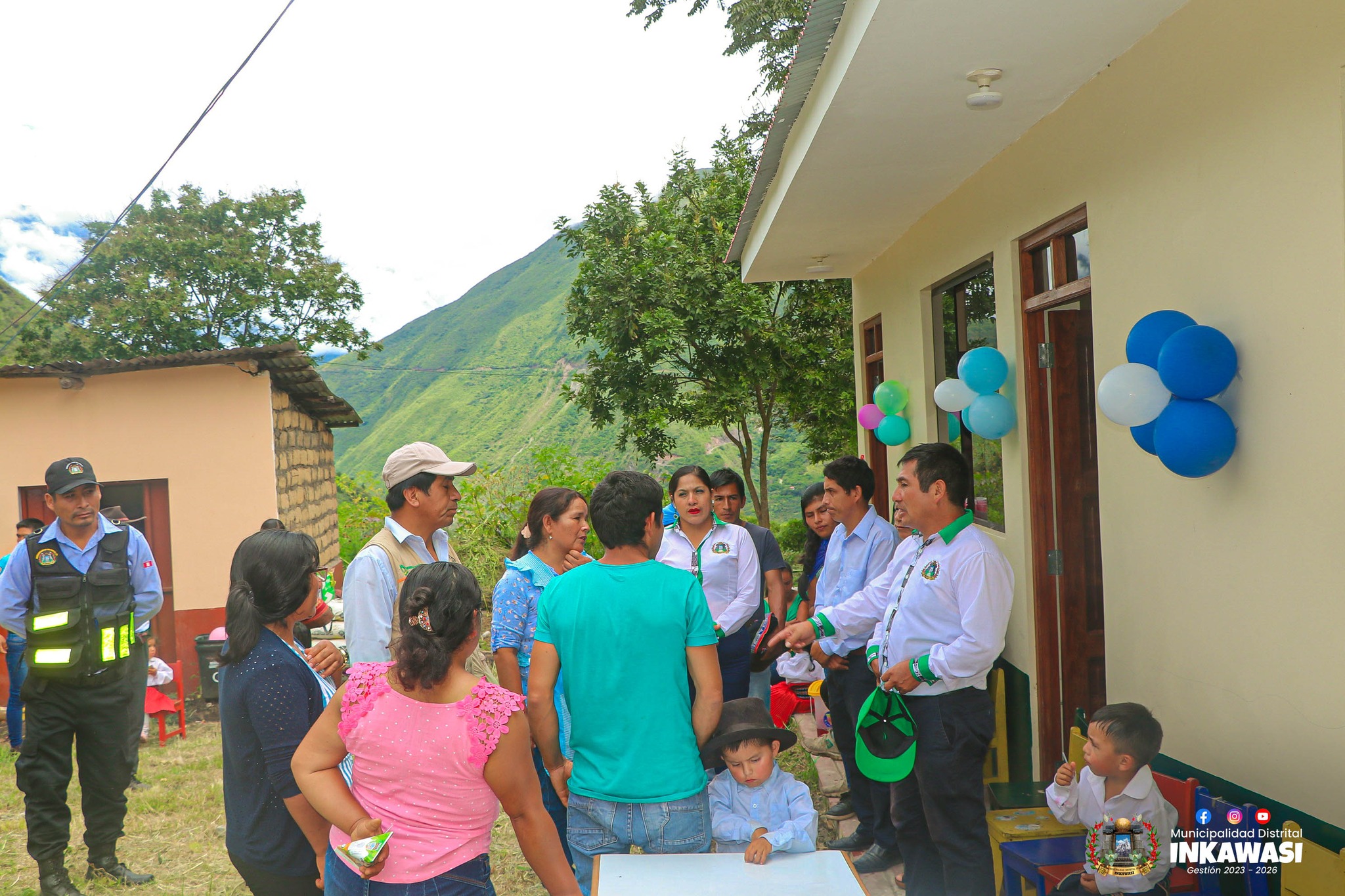 Entrega de aulas en I.E Hatumpampa