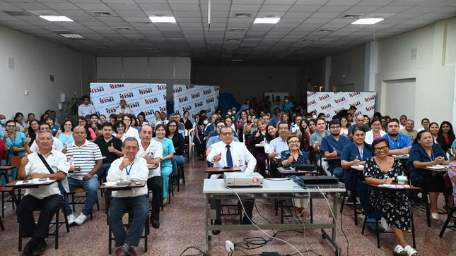 Director general del Instituto Nacional de Salud del Niño (INSN), Dr. Carlos Urbano Durand, participó de taller que capacitó a servidores públicos