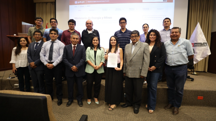 Entrega de la Buena Pro al consorcio PA-FARMIN SAC