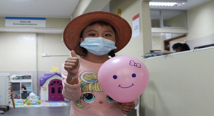 EsSalud: pequeña de 8 años de edad ya puede hablar y comer con normalidad tras compleja pero exitosa artroplastia