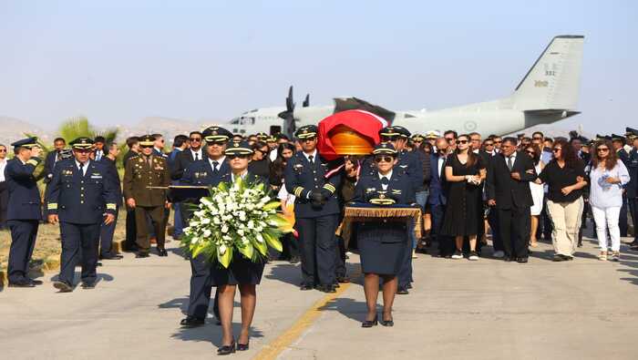 Altas autoridades rinden homenaje póstumo al Mayor FAP Ramiro Rondón Medina