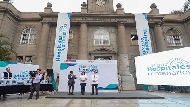 Presidenta Boluarte y ministro Vásquez lanzan Plan Hospitales Centenarios para revolucionar la atención hospitalaria en todo el país