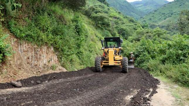 Ayabaca: Empezaron trabajos en tramo Chivatos hasta Hualas en San Jorge en Frías