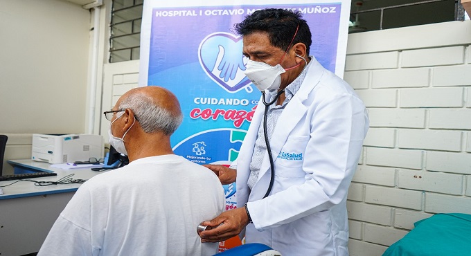 Más asegurados en el Callao se benefician con el nuevo programa “Prevenir EsSalud”