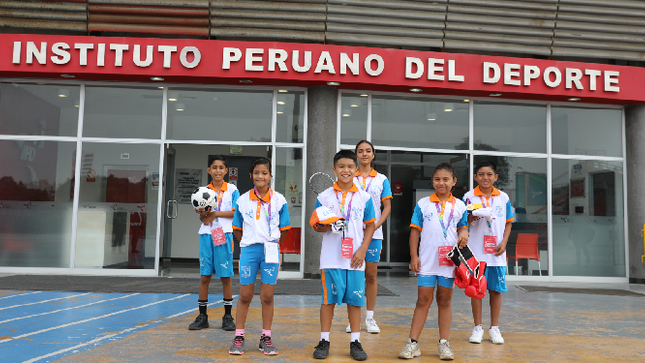 En el marco de las actividades por el Día del Niño Peruano.