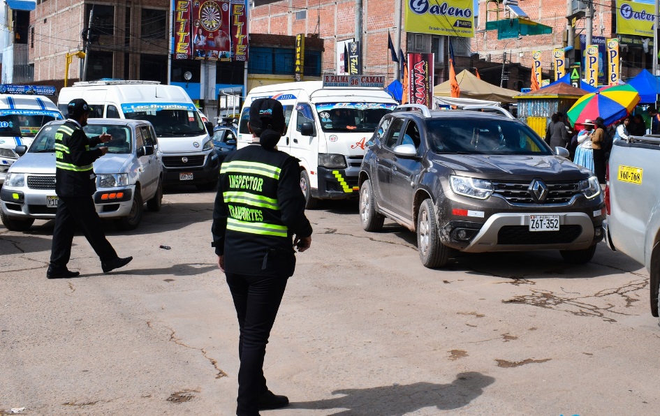 Gerencia de Transporte realizó arduo trabajo para mantener el orden y descongestión vehicular durante el exámen de admisión de la UNA Puno