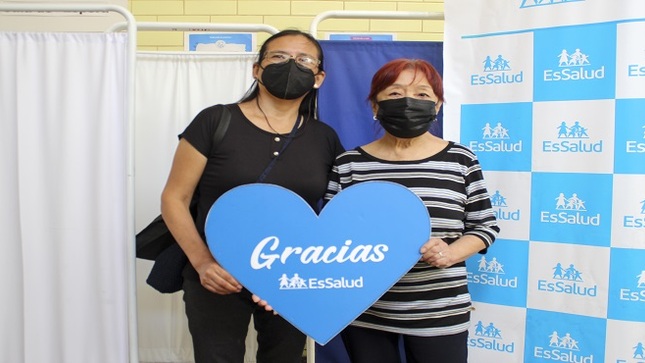 EsSalud: Abuelitas octogenarias recuperan la visión gracias a trasplantes de córneas 