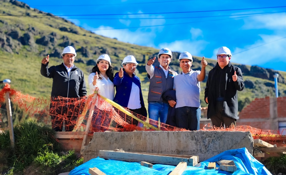 Alcalde Javier Ponce supervisa 15 obras en ejecución: mas de 5 millones de soles beneficia a la ciudad lacustre de Puno