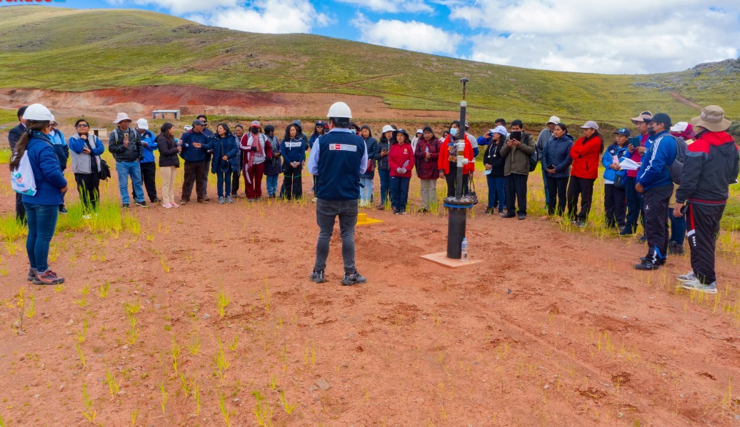 Docentes realizan visita a planta de valorización de residuos de la Municipalidad Provincial de Puno