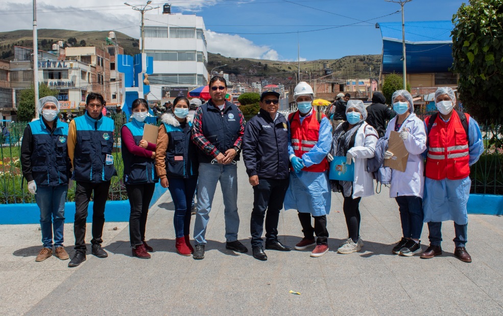 Continúan acciones de fizcalización preventiva a expendedores de productos hidrobiológicos en el mercado Unión y Dignidad