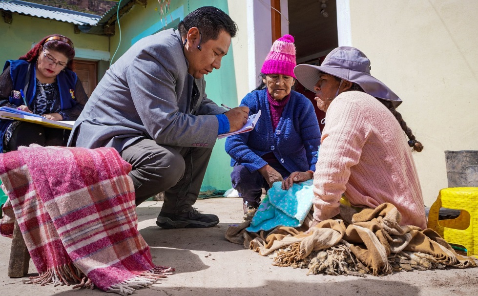 OMAPED visita hogares de personas con movilidad reducida en la ciudad de Puno
