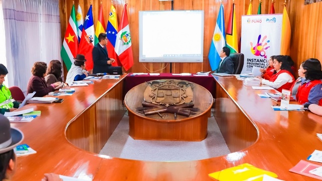 Inicia la Instancia Provincial de concertación en Puno para combatir la violencia contra la mujer y el grupo familiar