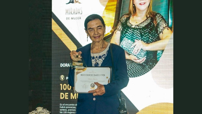 Doctora Ruth Shady fue reconocida en premiación “MIRADAS DE MUJER INTERNACIONAL