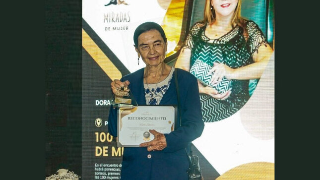 Doctora Ruth Shady fue reconocida en premiación “MIRADAS DE MUJER INTERNACIONAL