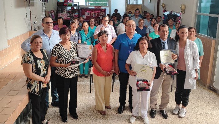 RECONOCIMIENTO LABORAL: María Ascencio , Consuelo Palomino, Liduvina De La Cruz, Marcos Villanueva, Arturo Oscanoa