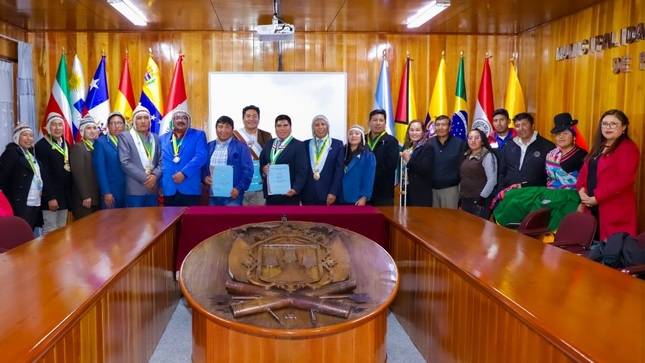 Municipalidad de Puno firma acuerdos interinstitucionales para el desarrollo de distritos