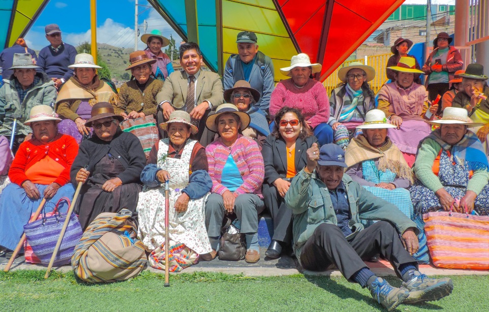 Adultos mayores de Puno encuentran bienestar en el taller de Tai Chi
