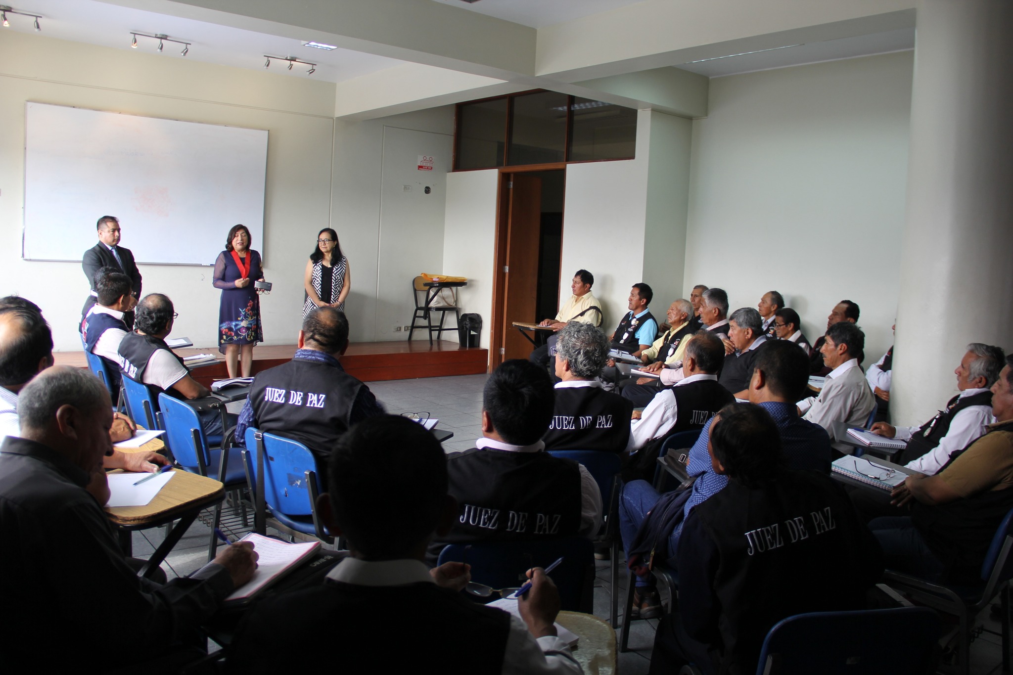 La Corte Superior de Justicia de Lima Este (CSJLE), a través de la Oficina Distrital de Apoyo a la Justicia de Paz (ODAJUP), ha puesto en marcha su "Plan de inducción y capacitación" para jueces y juezas de Paz durante el período 2024.