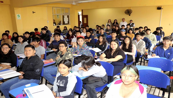 ciclo de otoño - I en la Academia Preuniversitaria Municipal de Huaral