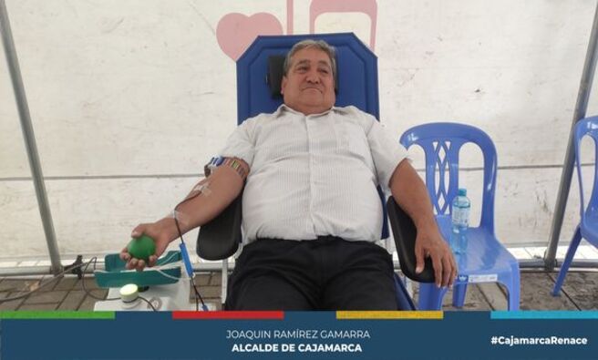 📌Funcionarios de la comuna local se sumaron a la campaña de donación de sangre que realiza el Hospital Regional Docente de Cajamarca en las inmediaciones del Qhapaq Ñan. En ese sentido, el Ing. Oscar Vásquez Alva, en representación de la gerencia de Desarrollo Social, realizó la donación de sangre que permita salvar vidas además de renovar y mejorar el funcionamiento cardiovascular, disminuyendo enfermedades del mismo tipo.