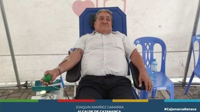 📌Funcionarios de la comuna local se sumaron a la campaña de donación de sangre que realiza el Hospital Regional Docente de Cajamarca en las inmediaciones del Qhapaq Ñan. En ese sentido, el Ing. Oscar Vásquez Alva, en representación de la gerencia de Desarrollo Social, realizó la donación de sangre que permita salvar vidas además de renovar y mejorar el funcionamiento cardiovascular, disminuyendo enfermedades del mismo tipo. 