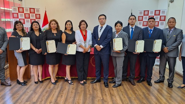 El subcomité está conformado por los integrantes titulares: Angela Bruno Pirca, Angelica Biatriz Galván Cerrón y María Mercedes Coras Verá, Como miembros suplentes: Erika Yauri Cárdenas, Franklie Raphael González Poma y Raúl Gerson Vásquez Carquin, ellos recibieron sus respectivas certificaciones que los reconoce como: miembros activos del SCSST de Lima Este.