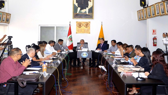 En sesi贸n de consejo se rechaz贸 pedido de suspensi贸n del alcalde Fernando C谩rde帽as