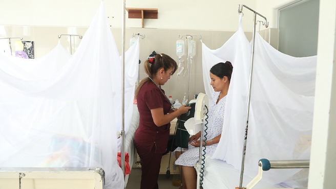 Mujeres gestantes enfrentan al dengue: historias de resiliencia y lucha maternal