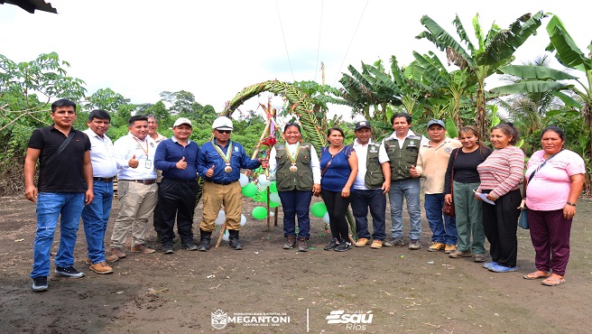 Municipalidad de Megantoni entrega mรณdulos de secado y embarcaciรณn fluvial a productores de Cacao en Kuway